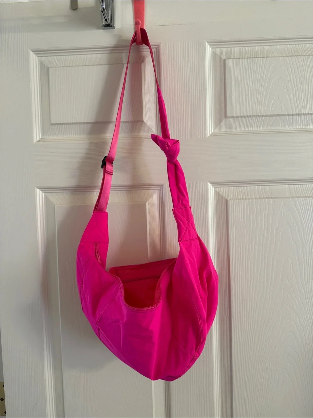 Bright Hot Pink Sling Shoulder Bag - Unbranded - Picture 1 of 5